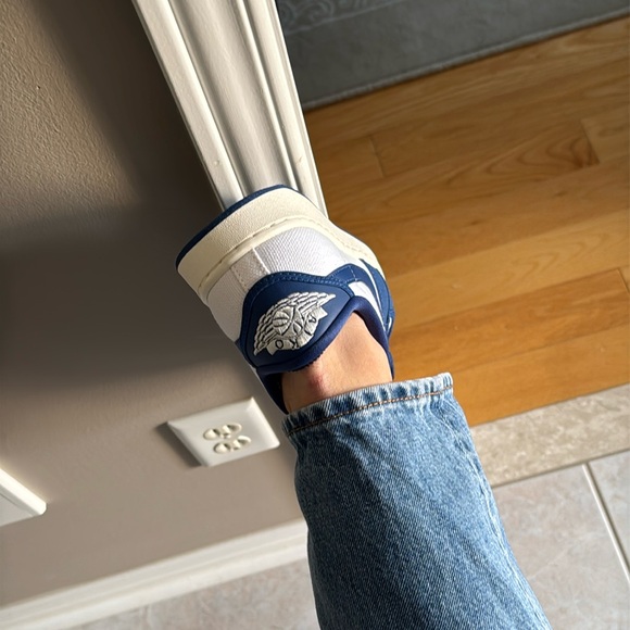 Men’s Air Jordan 1 Low KO - Picture 3 of 12